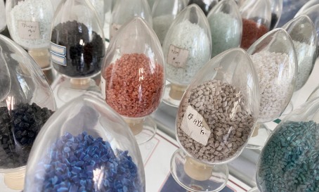 熱塑性增強(qiáng)塑料的收縮率有何特點(diǎn)？淺談熱塑性增強(qiáng)塑料的工藝特性和成型注意事項(xiàng)