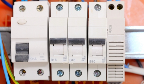 改性尼龍?jiān)陔娮赢a(chǎn)品行業(yè)的應(yīng)用有哪些？